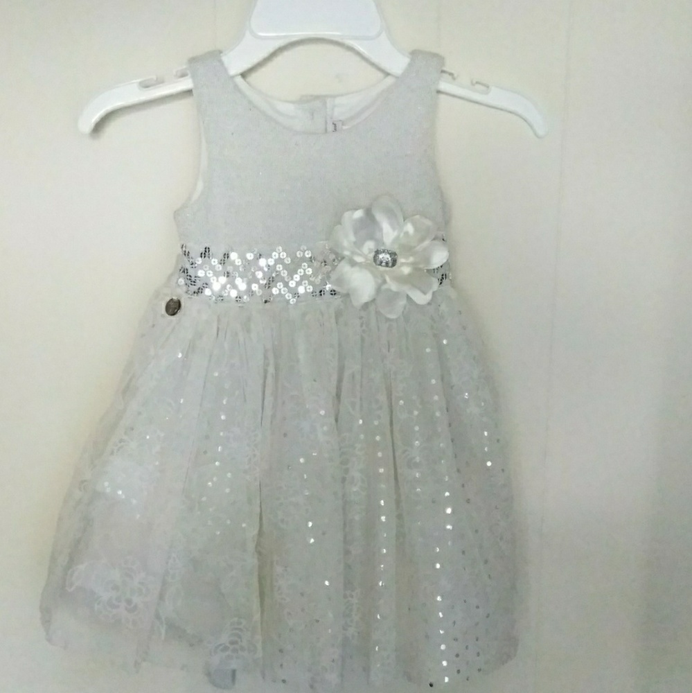 Girls dress
